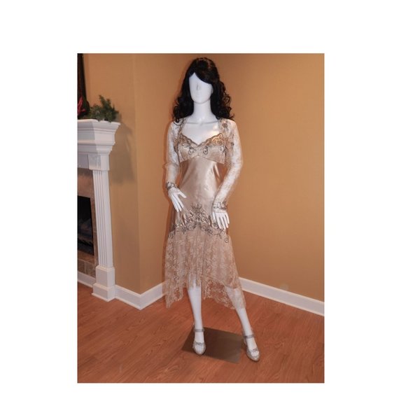 Xsape by Joanna Chen SIZE 6 GOLD SEQUINED/LACE 2 PIECE SET - Picture 1 of 16